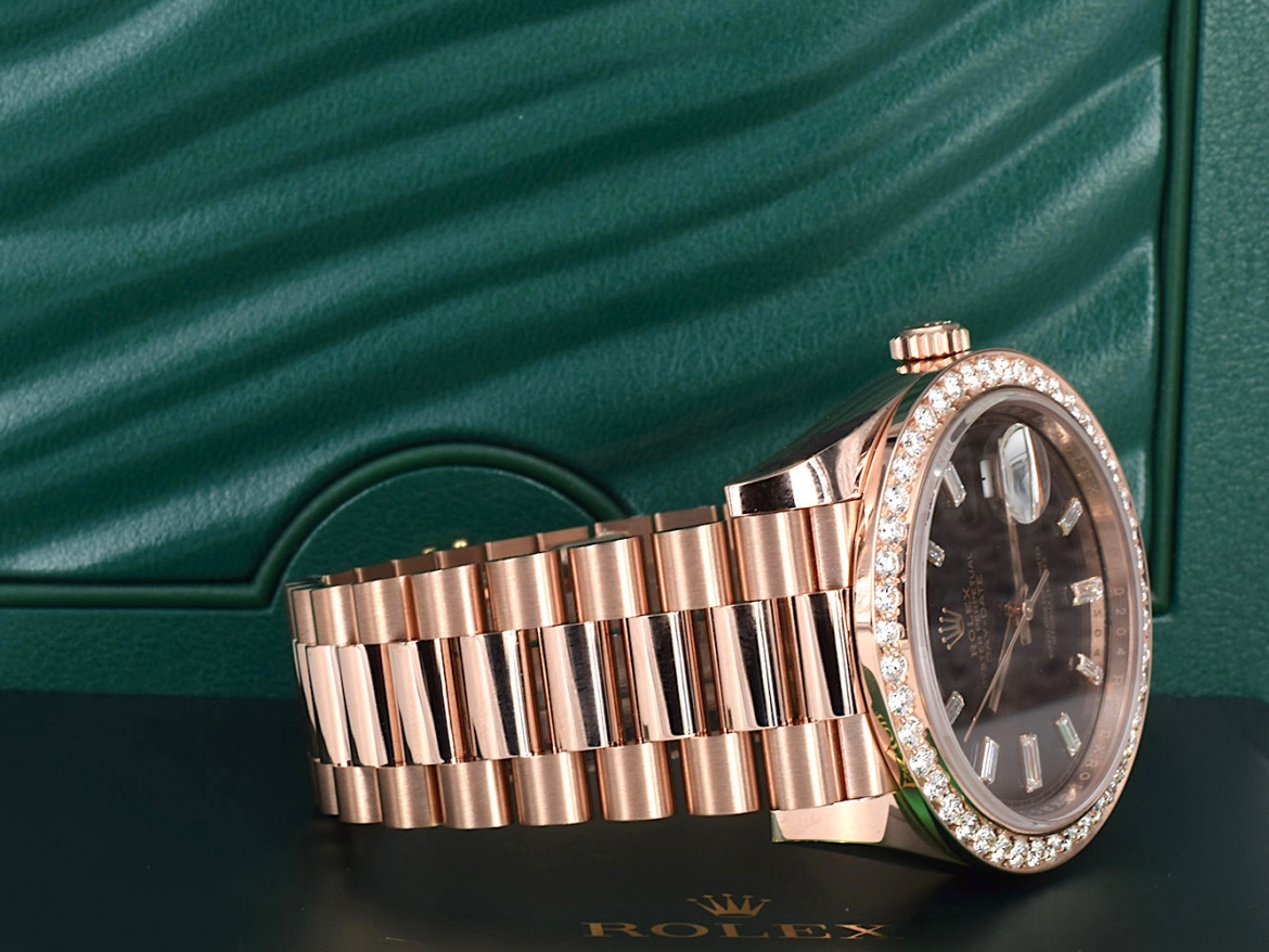 Day-Date 40mm chocolate Diamond dial - custom diamond bezel