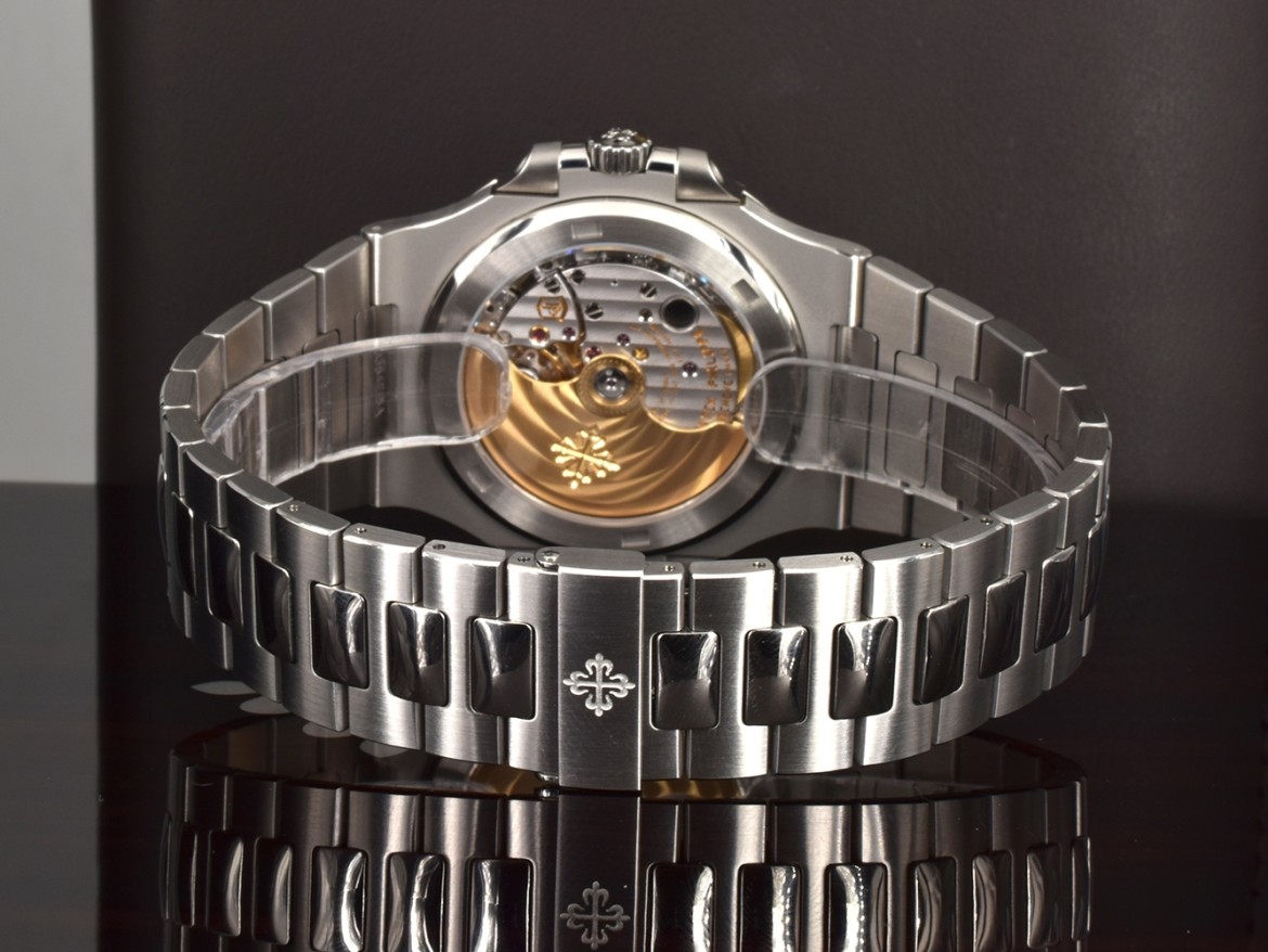 5711/1A-014  Green Dial new 2021
