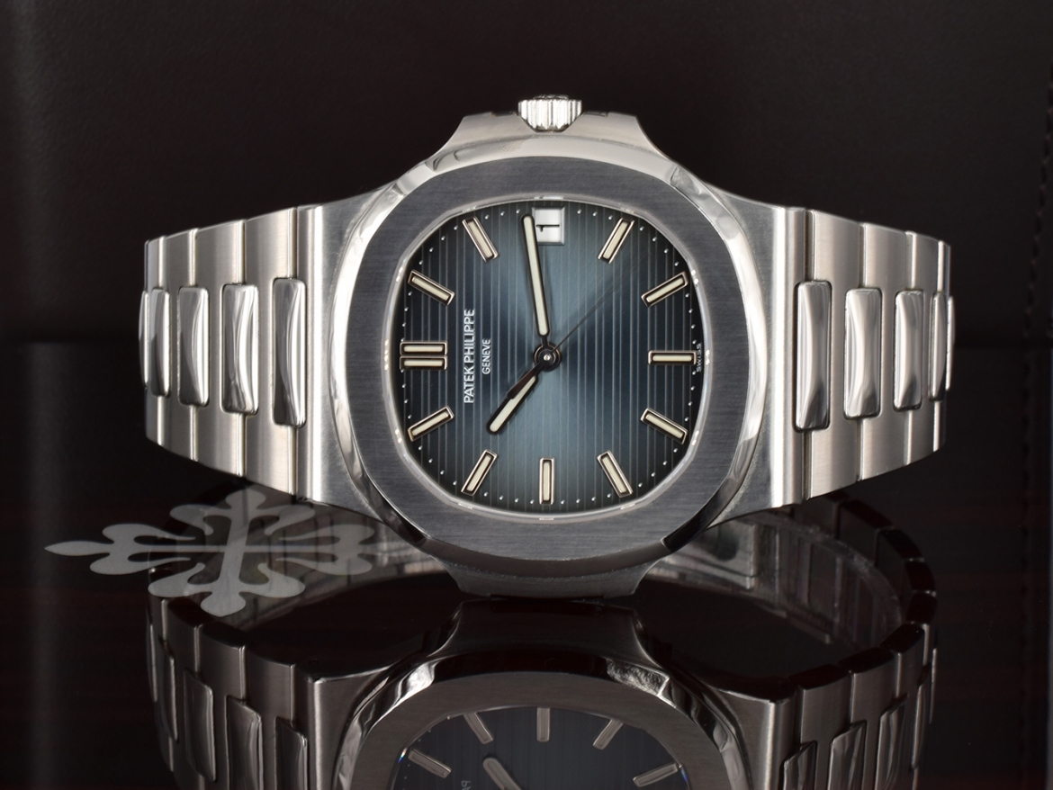 5711/1A-010 Service Patek - Full set like new