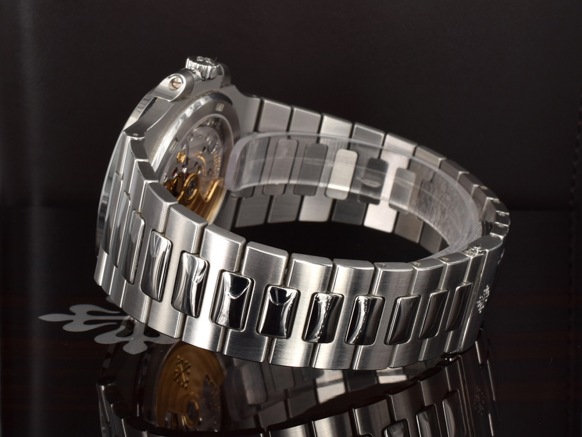 5711/1A-010 Service Patek - Full set like new