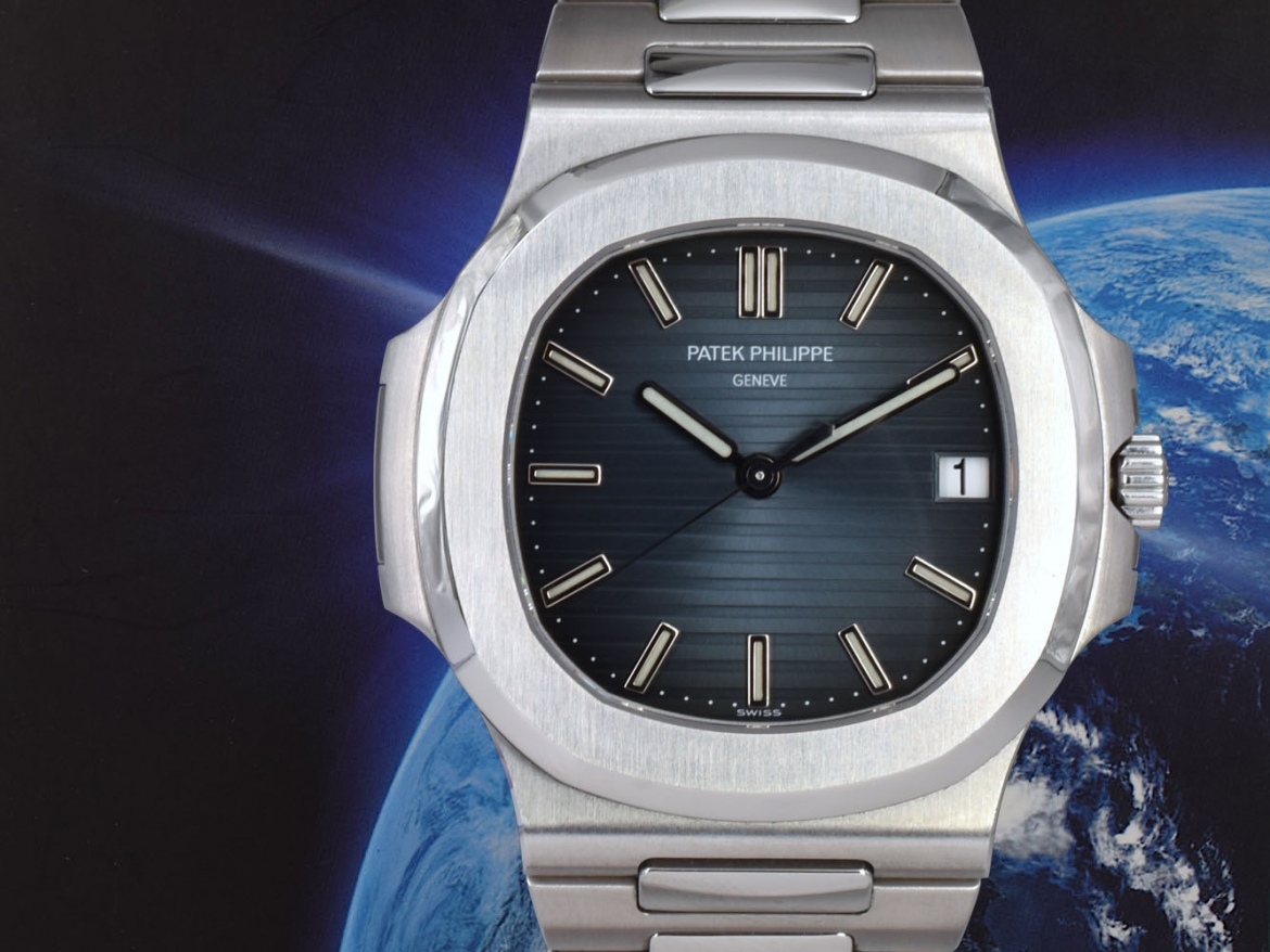 5711/1A-010 Full set like new (Service Patek)