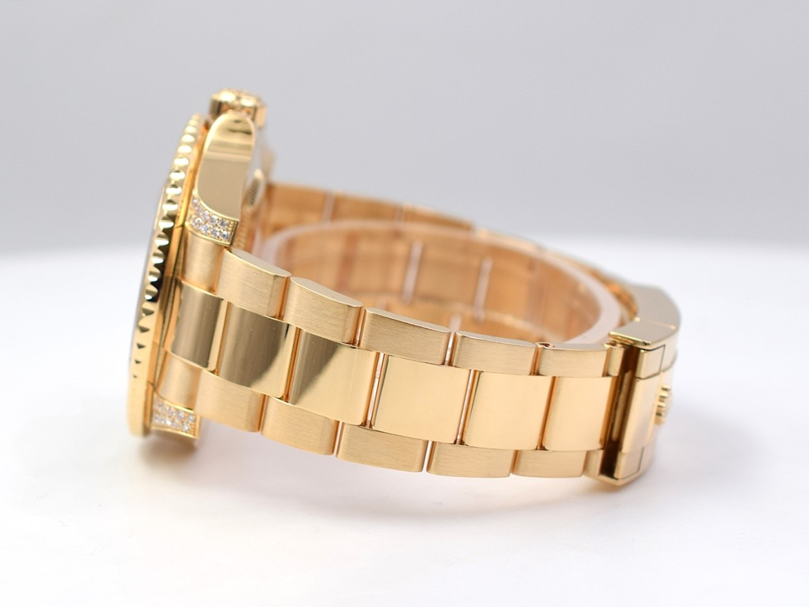 116758SA Diamonds & Sapphires bezel - Like New 2008