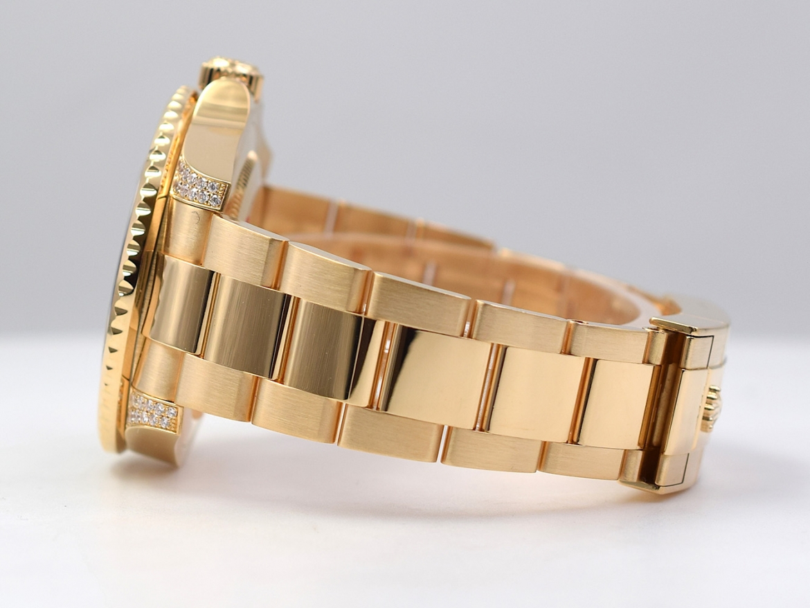 116758SA Diamonds & Sapphires bezel - Like New 2008