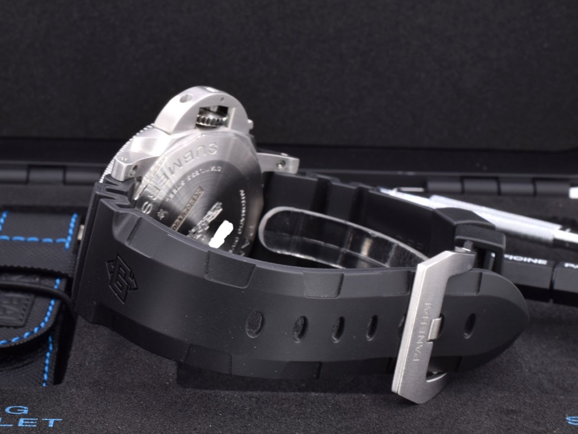 Submersible PAM00973 New
