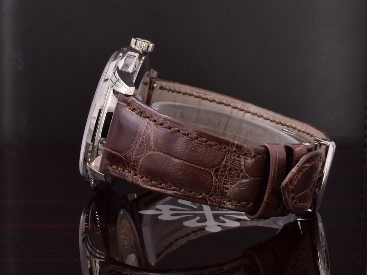 Salmon Dial Perpetual Calendar