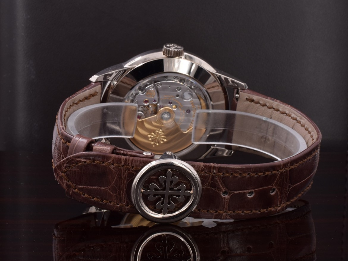 Salmon Dial Perpetual Calendar