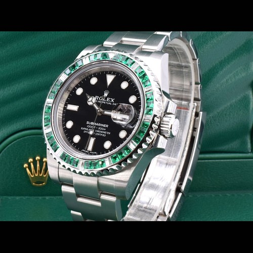 116610LN Emeralds Bezel