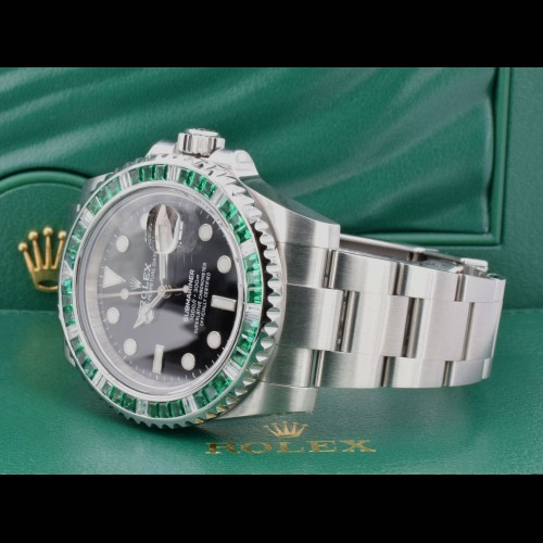 116610LN Emeralds Bezel