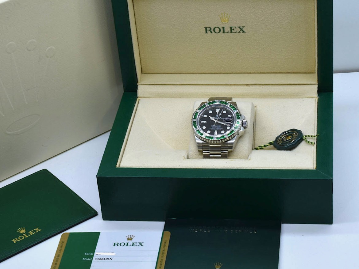 116610LN Emeralds Bezel