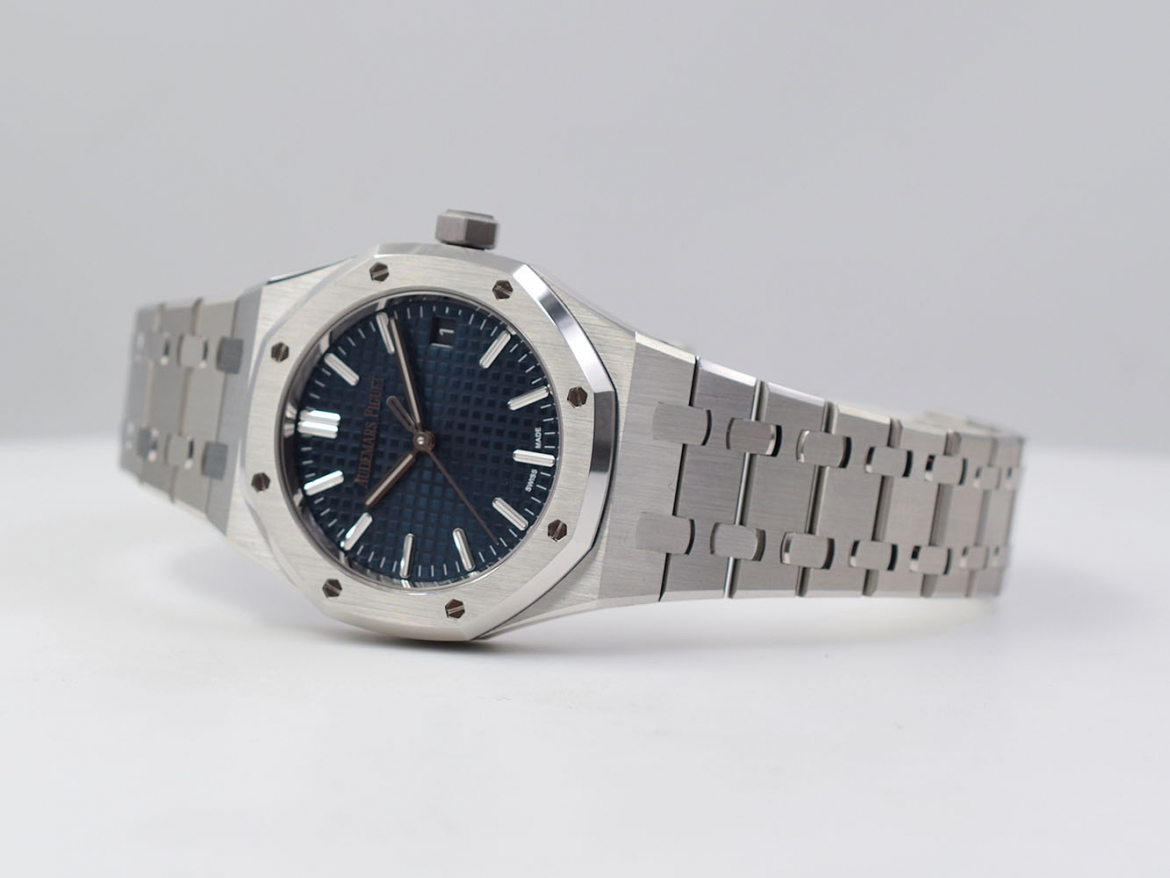 15550ST Blue Selfwinding "50th Anniversary" - New 2022