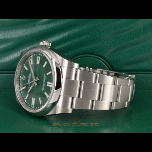 41mm ref. 124300 Green Dial New