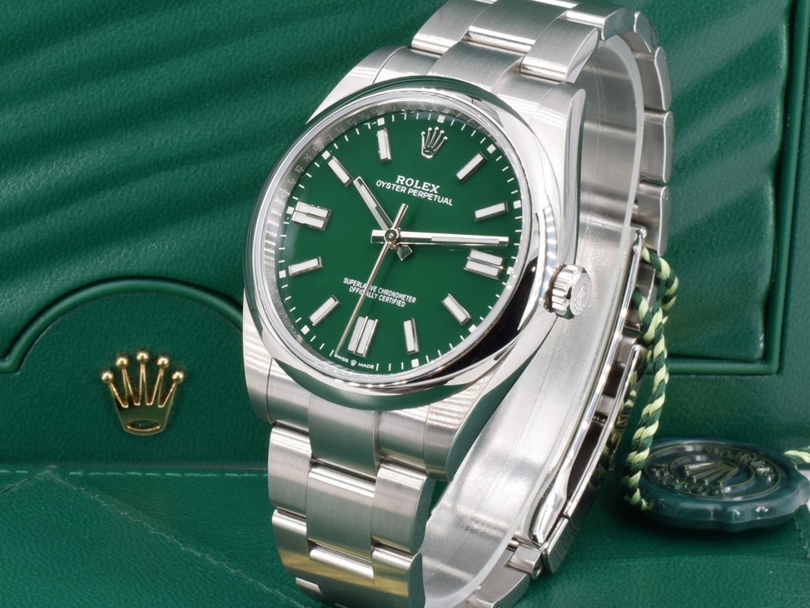 41mm ref. 124300 Green Dial New