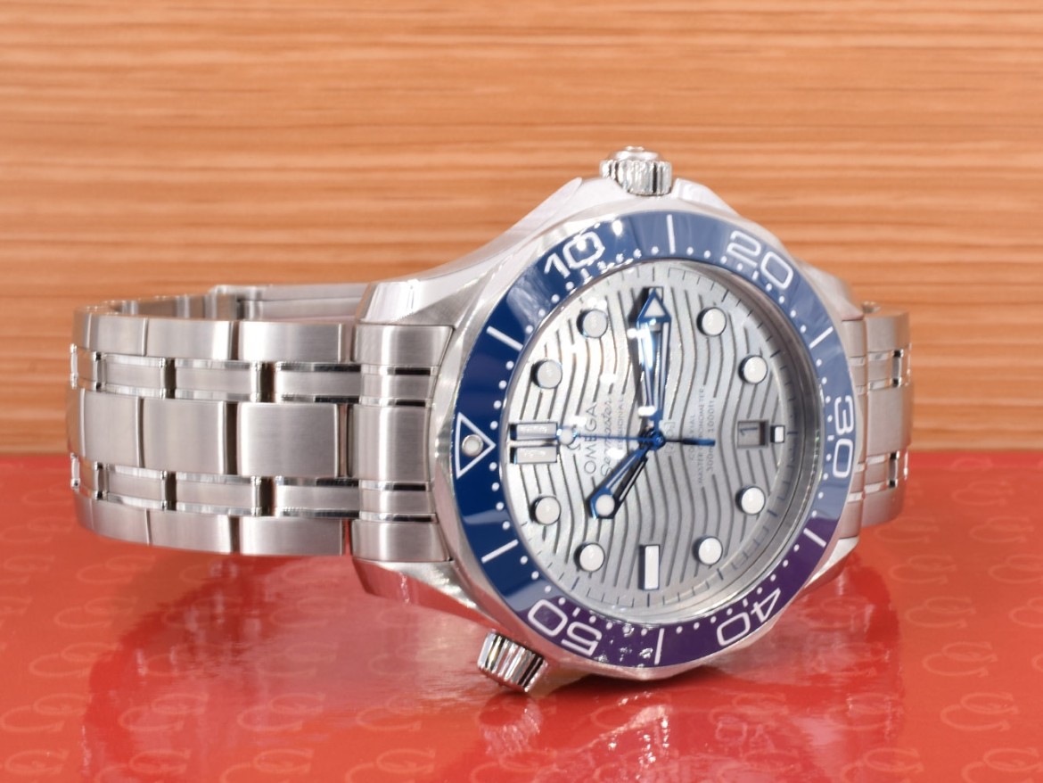 Diver 300 M CO‑AXIAL MASTER CHRONOMETER 42 MM
