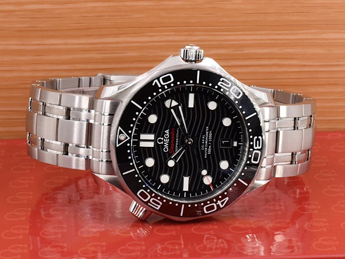 Diver 300 M CO‑AXIAL MASTER CHRONOMETER 42 MM