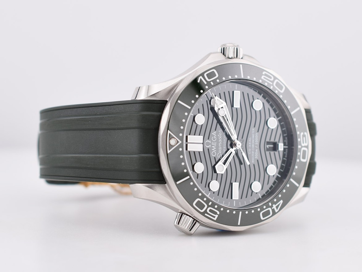 Diver 300 M CO‑AXIAL MASTER CHRONOMETER 42 MM