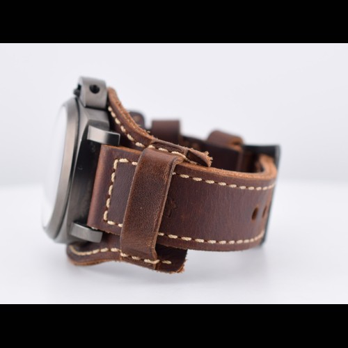 California 8 Days DLC 44mm Pam00779 Like New