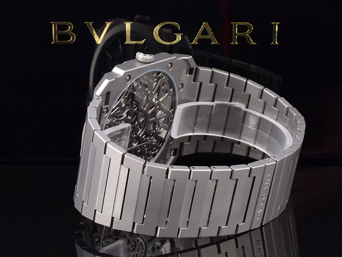 Octo FINISSIMO "8 Days" Ref. 103610 Extra Thin 40mm Automatic Titanium new