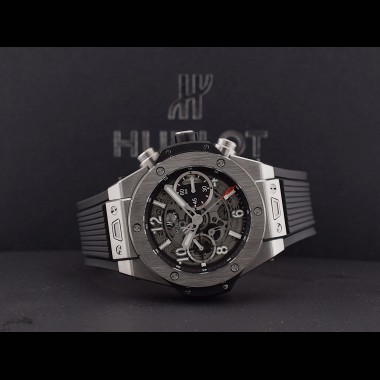 Unico Certified Chronograph 42MM Titanium Like New Box+Papers.       *