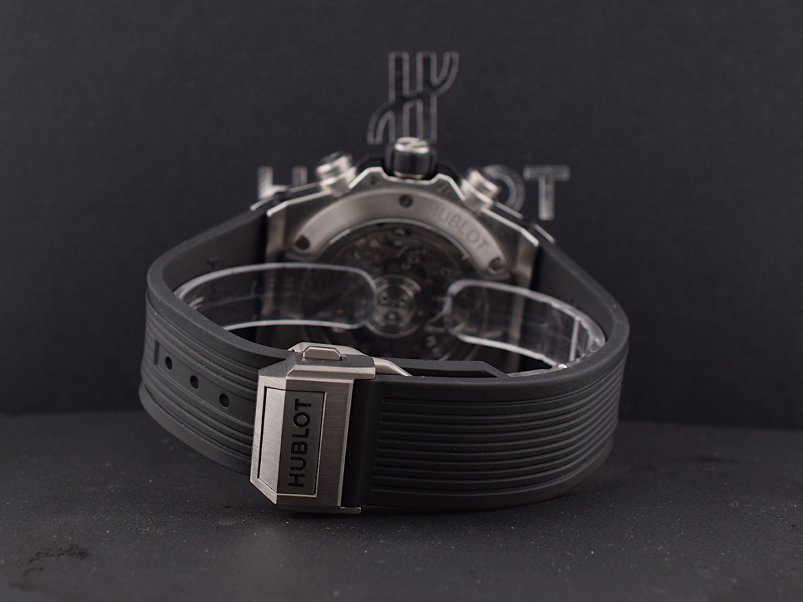 Unico Certified Chronograph 42MM Titanium Like New Box+Papers