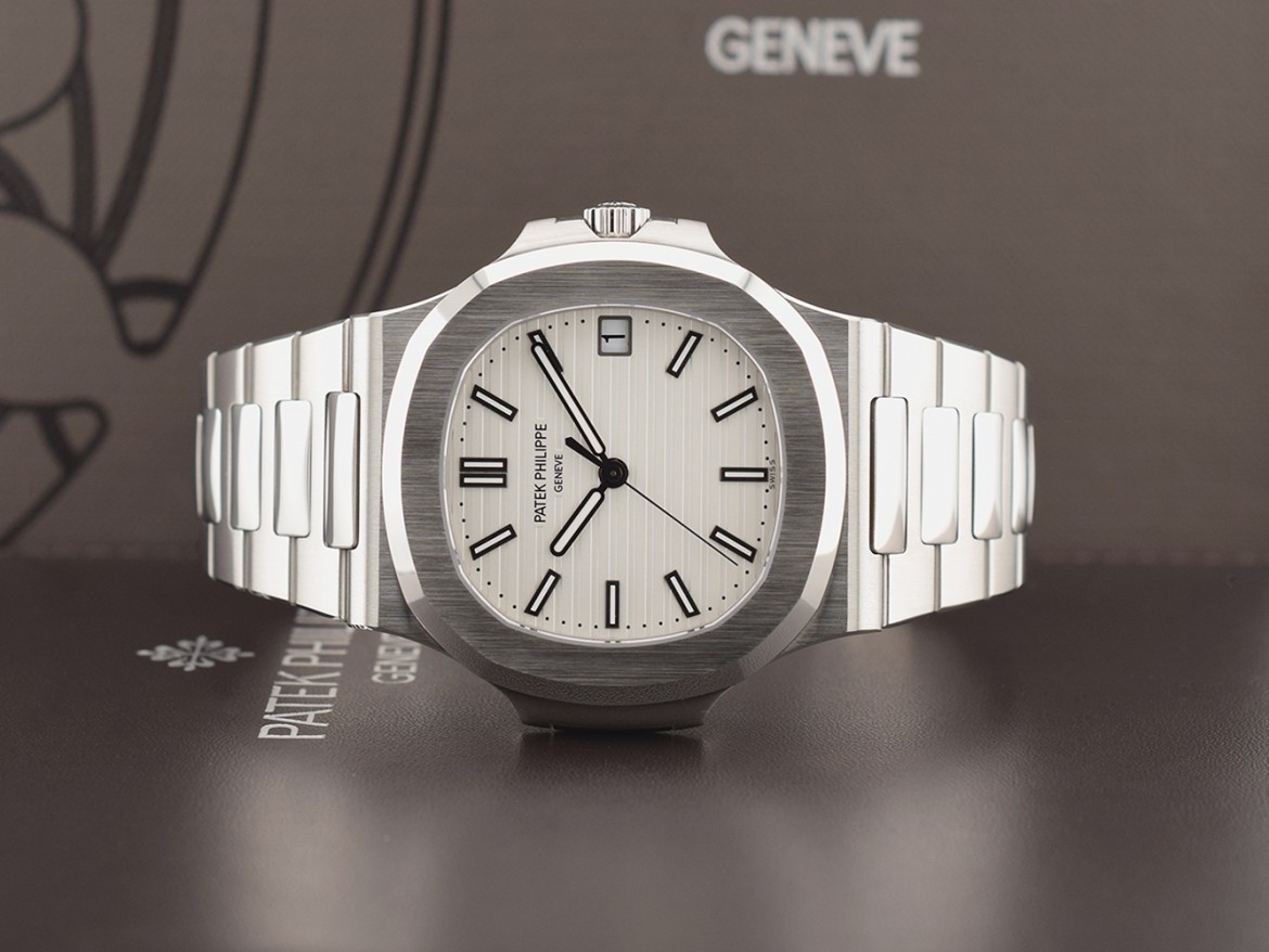 5711/1A - White Dial - Full Set like New