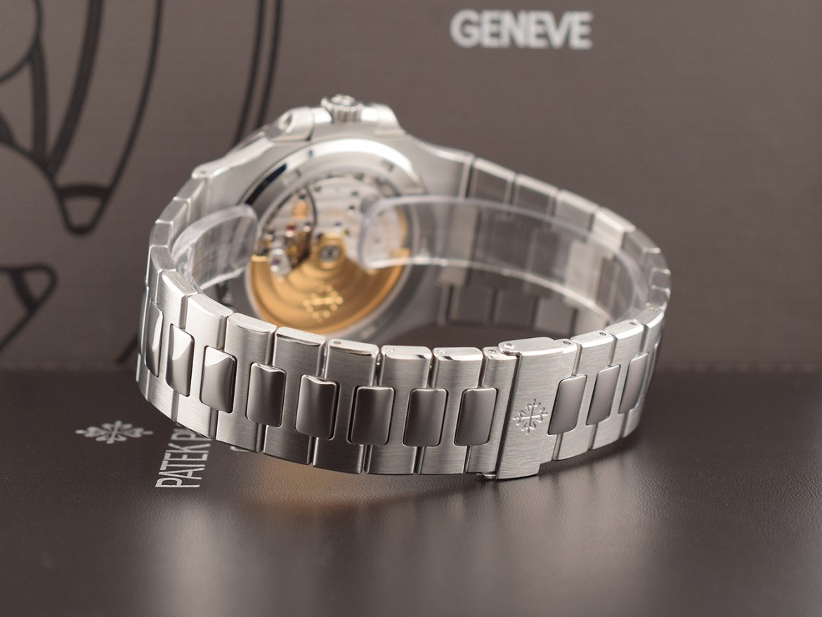 5711/1A - White Dial - Full Set like New