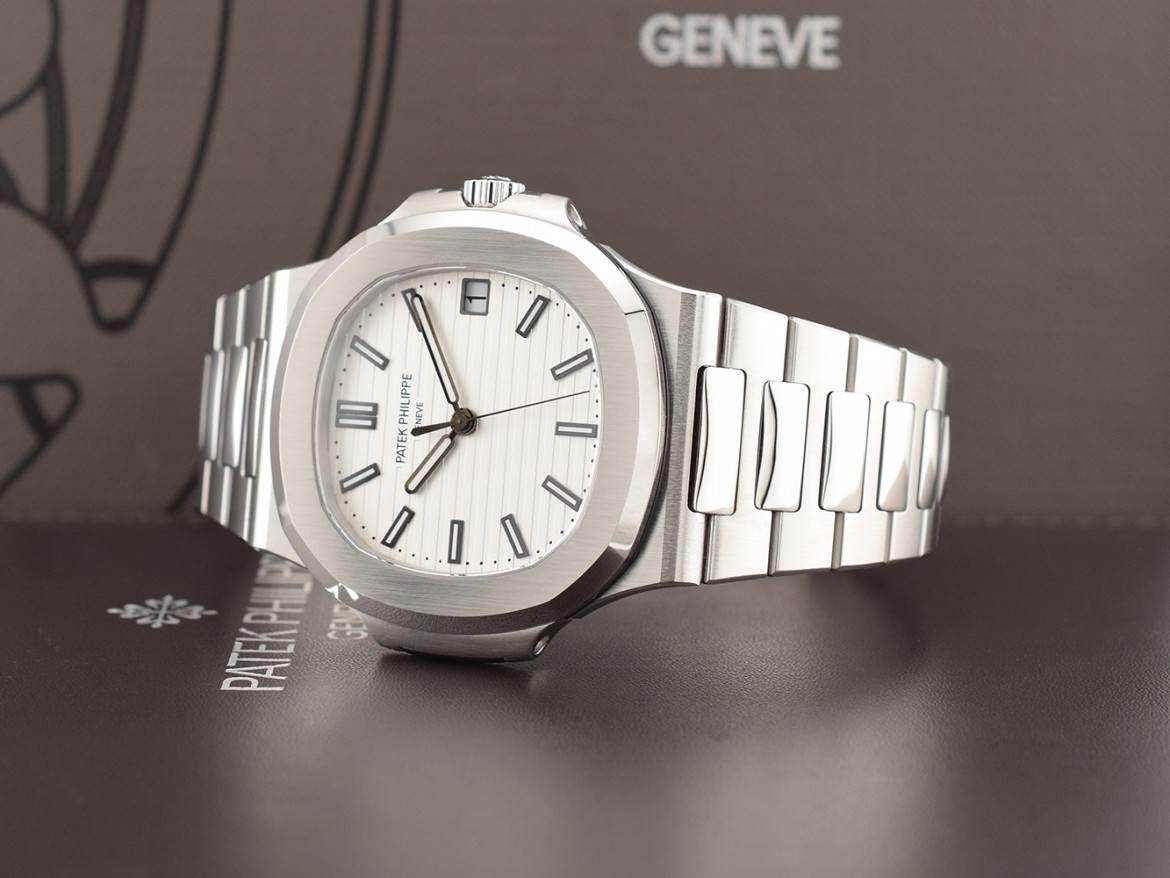 5711/1A - White Dial - Full Set like New