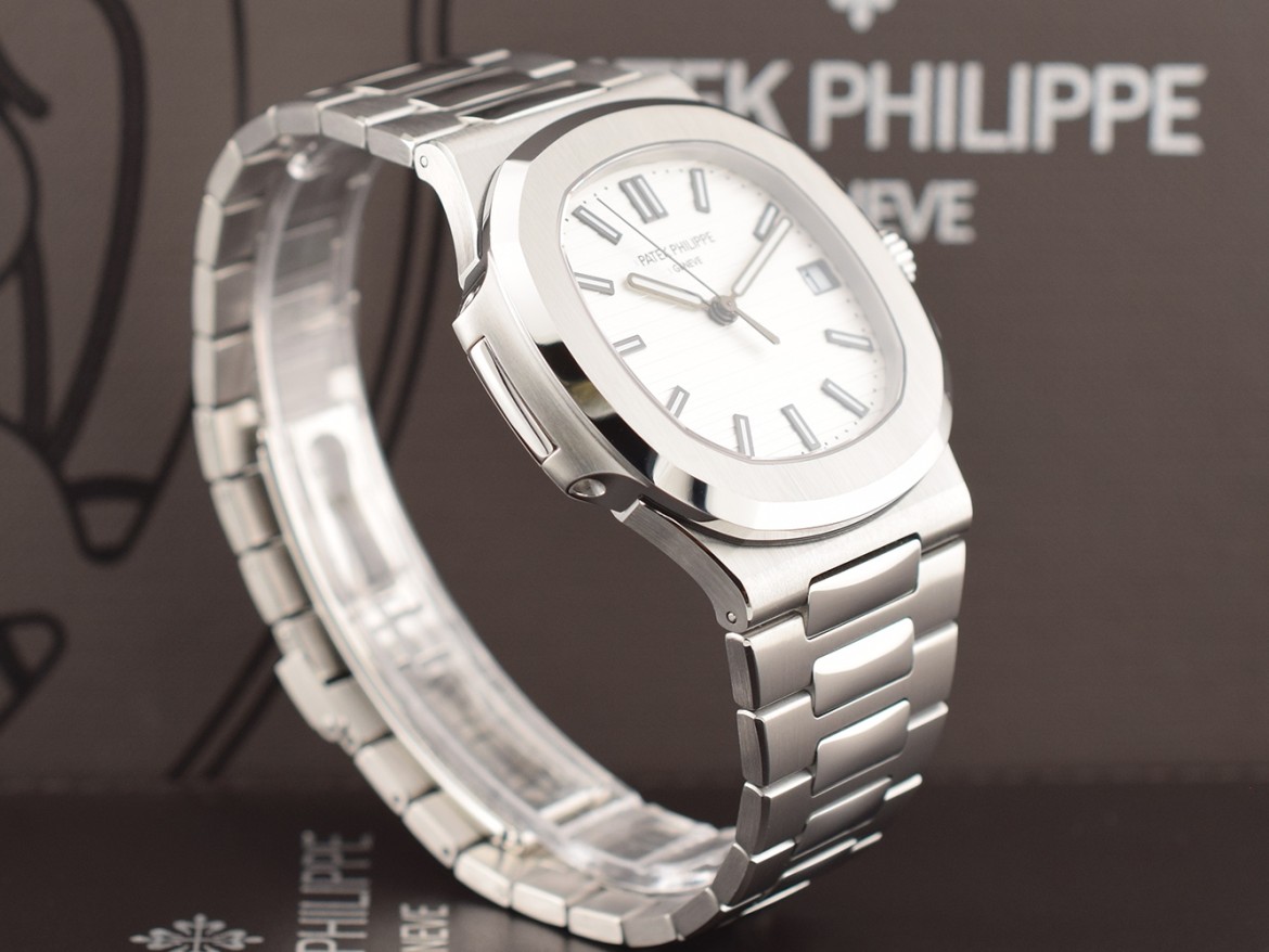5711/1A - White Dial - Full Set like New