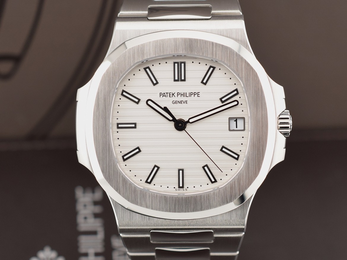 5711/1A - White Dial - Full Set like New