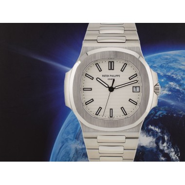 5711/1A - White Dial - Full Set like New