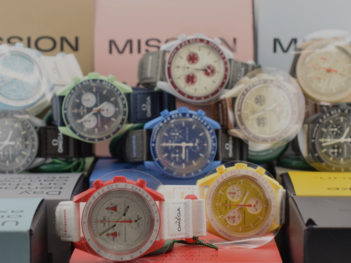 Omega Moonswatch Collection 11PZ. new