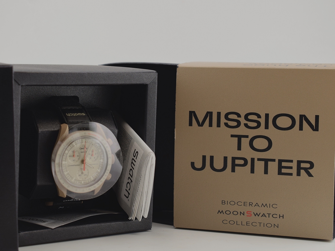 Omega Moonswatch Collection 11PZ. new