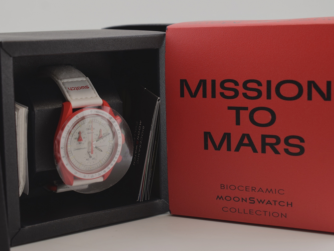 Omega Moonswatch Collection 11PZ. new