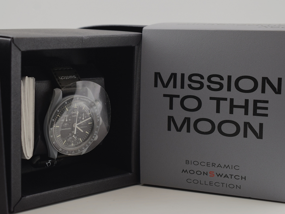 Omega Moonswatch Collection 11PZ. new