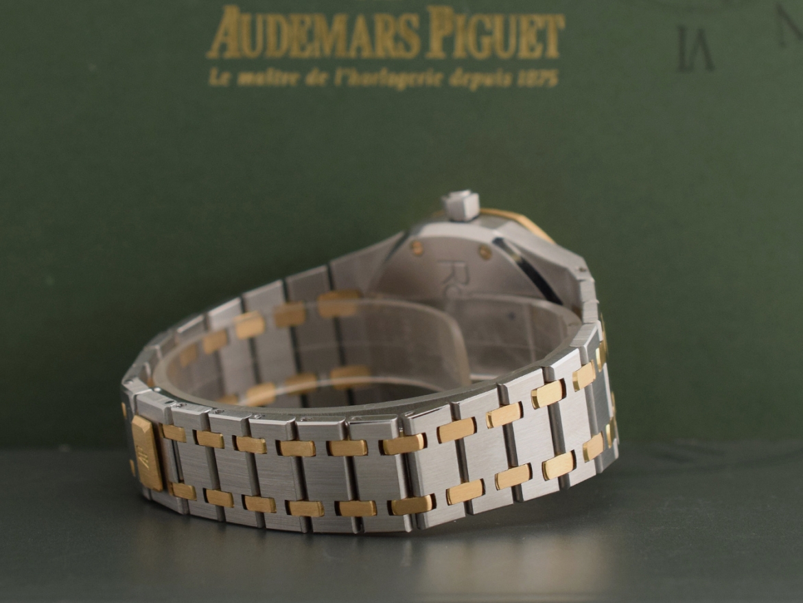 Dual Time Vintage  Ref 25730SA Gold Steel Papers  like new