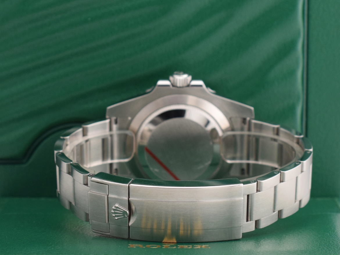 116610LN Like new 2012 - Full set