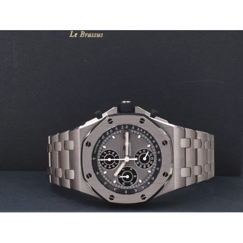 Titanium Grey 42mm Full set.   Like New