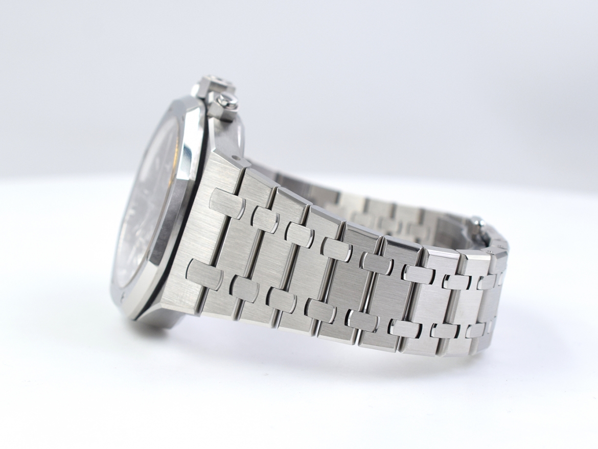 26320ST Black Chronograph Like New 2014