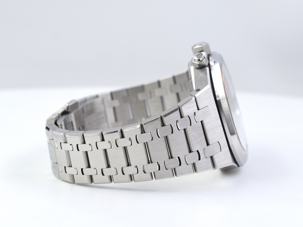 26320ST Black Chronograph Like New 2014