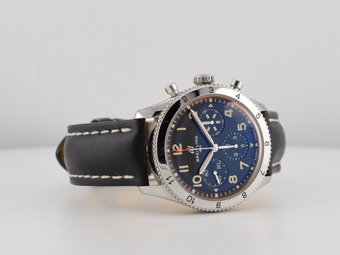 Avi Chronograph 42