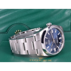 36mm blue Like new. Full set