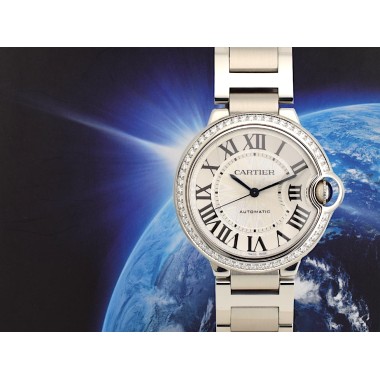 W4BB0017 Diamond bezel - Like new 2019