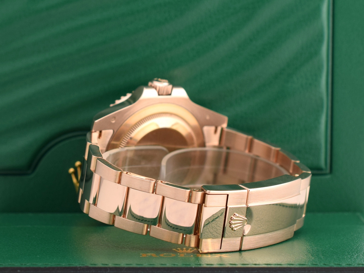 126715CHNR - Like New Full Set ITA