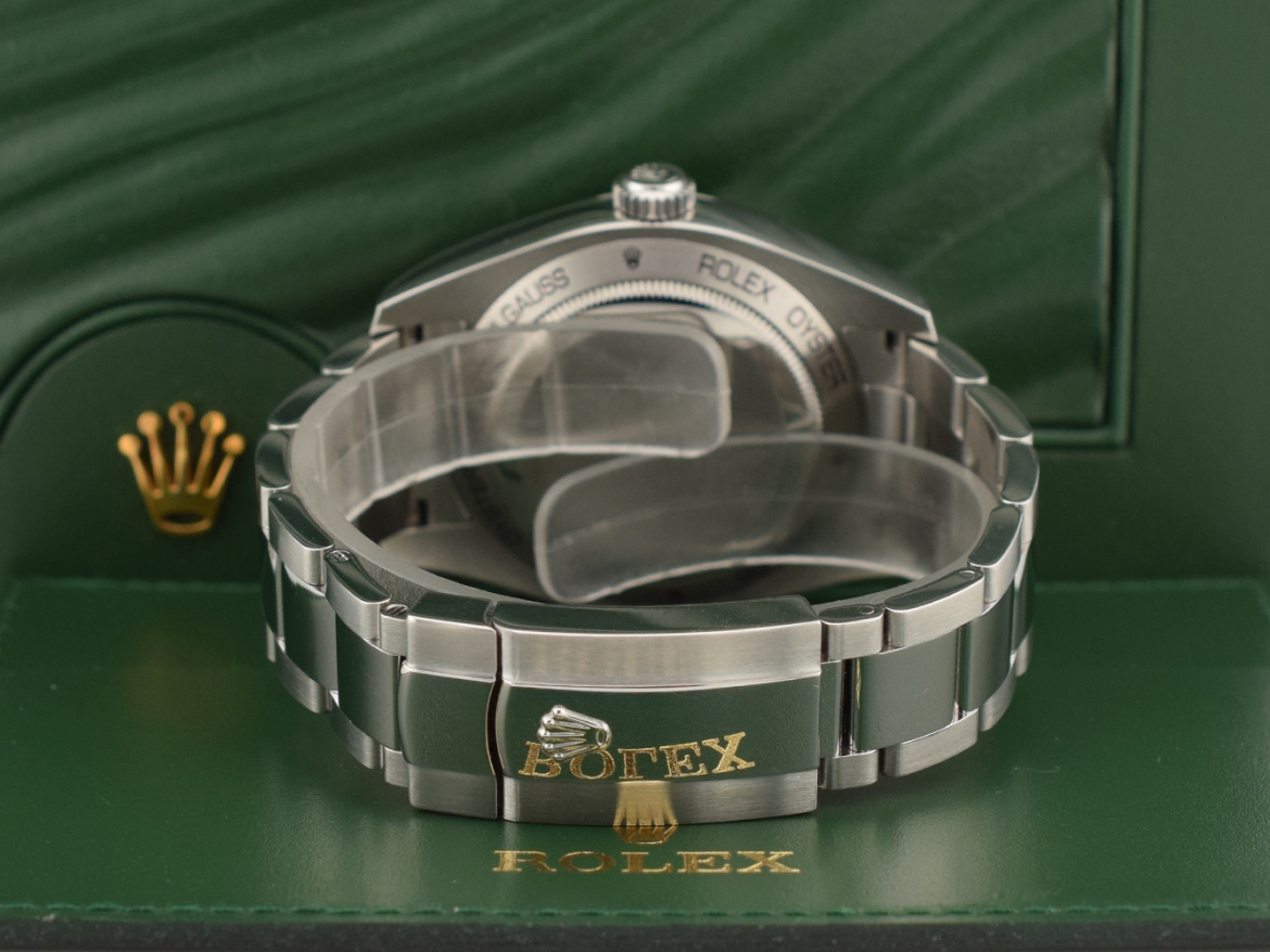 116400GV Like new 2011 - Full set