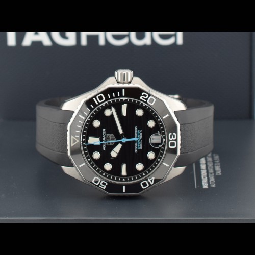 Professional 300 Date 42mm  2024