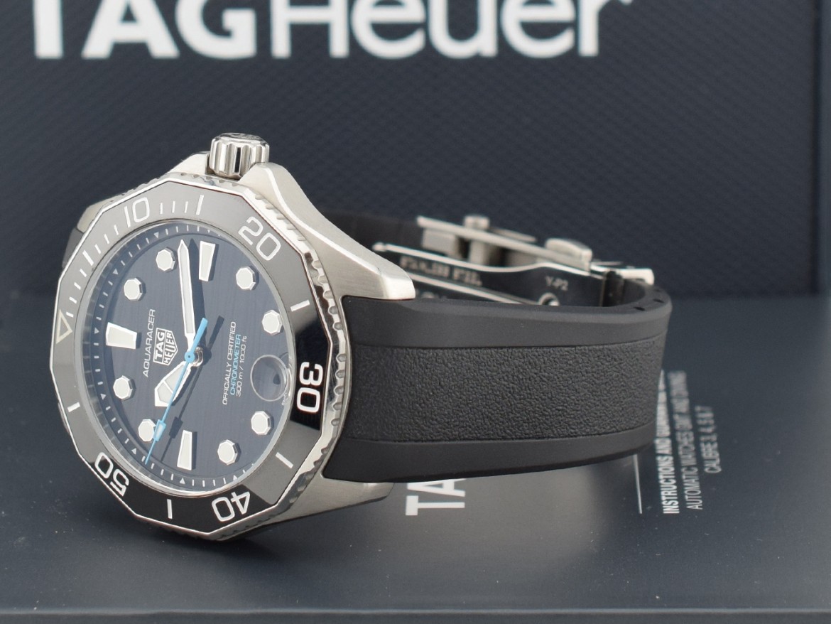 Professional 300 Date 42mm  2024