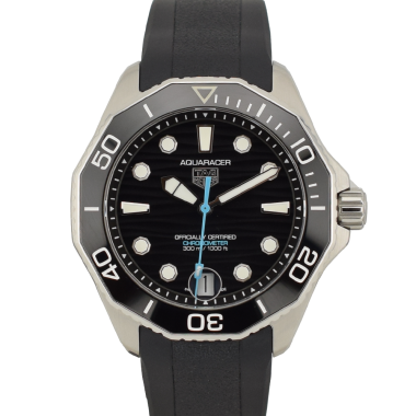 Professional 300 Date 42mm  2024