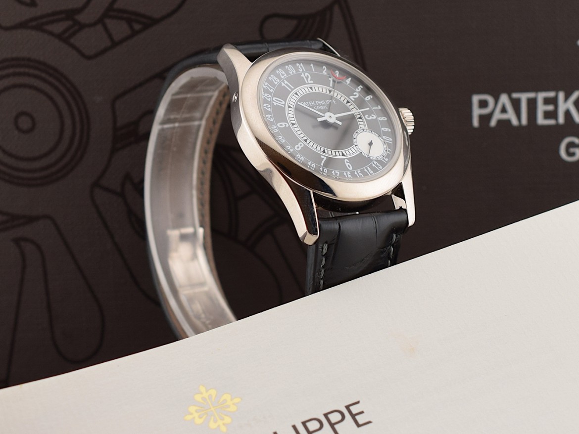 White Gold Black Dial Rare 6000G-001
