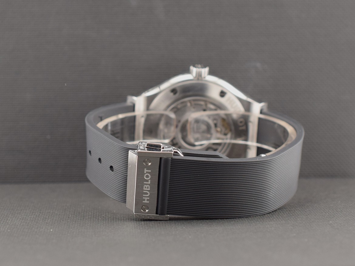 Classic Fusion 38mm black dial