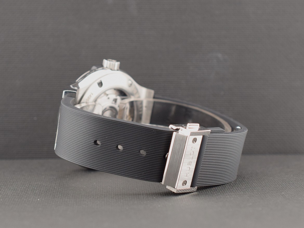 Classic Fusion 38mm black dial