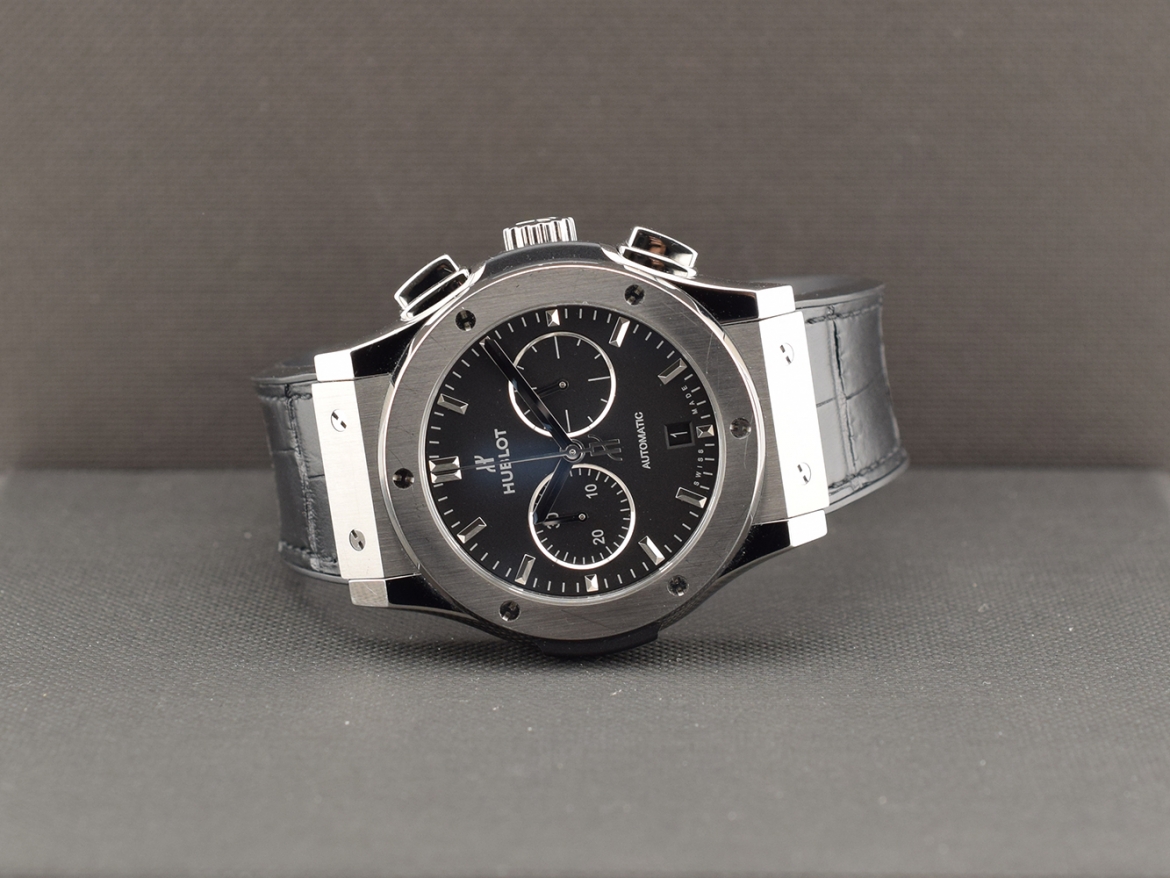 Classic Fusion Chronograph 42mm  541.NX.1171.LR  Like New